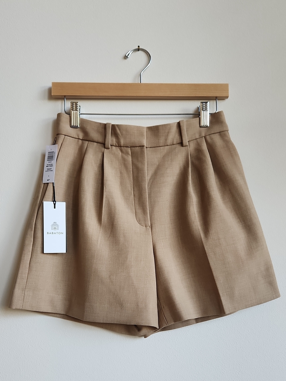 NWT Aritzia Trouser Shorts